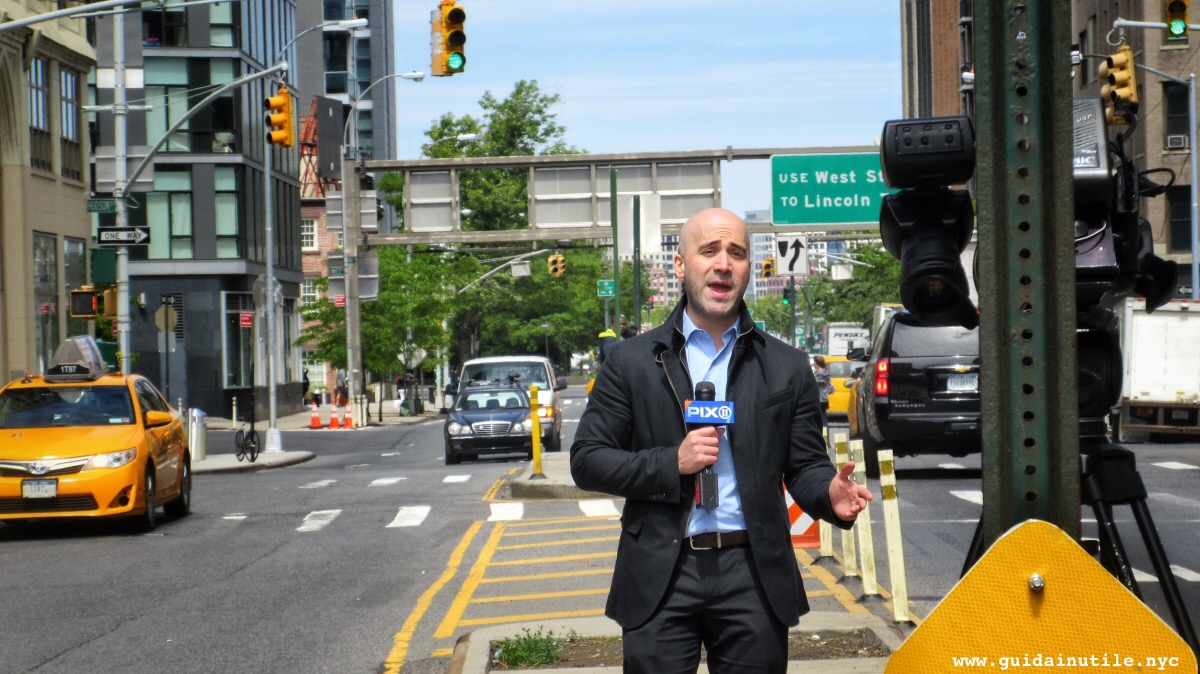 Andrew Ramos, PIX 11, PIX11, Post-it War, Canal notes, Manhattan, New York, New York City, pubblicità, agenzie pubblicitarie,