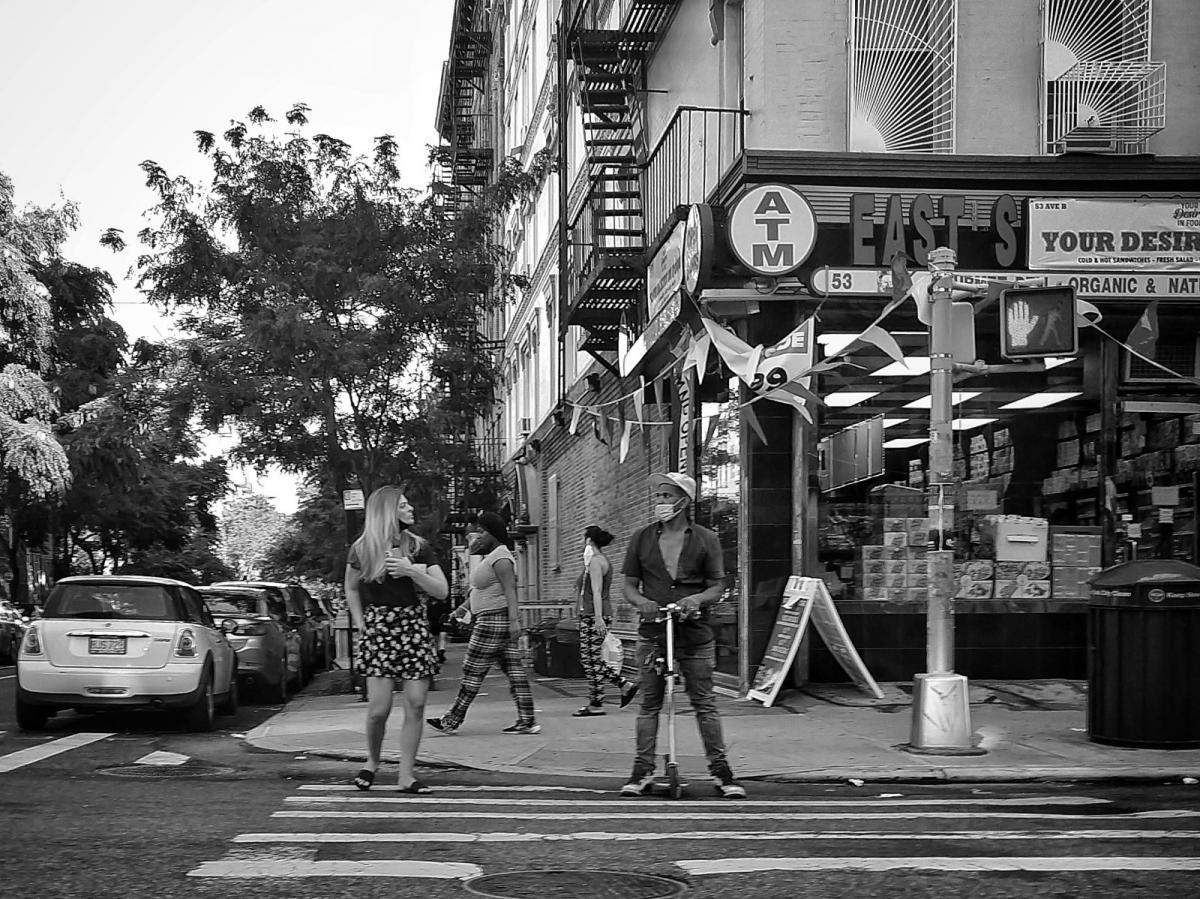East 4th Street e Avenue B, quartiere East Village, Manhattan